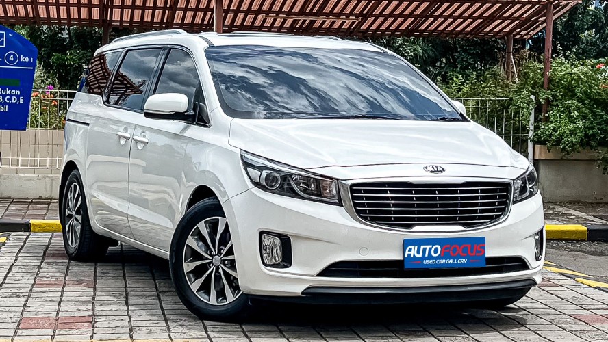 Focus Motor Group KiaGrandSedonaUltimate33V6ATPutihNIK2018